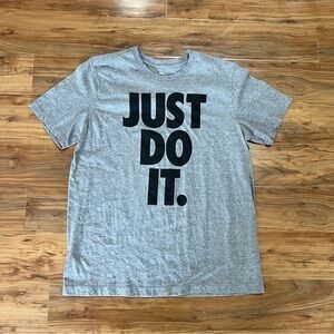 Nike Mens Big Just Do It Training T-shirt Medium Gray Large Tee Athletic Graphic
